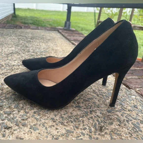 Black Velvet Catherine Malandrino Heels - Picture 8 of 10